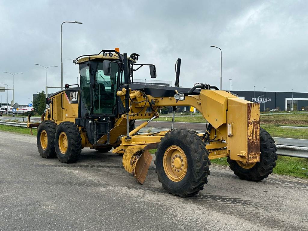 CAT 140M Ripper + Pushblock