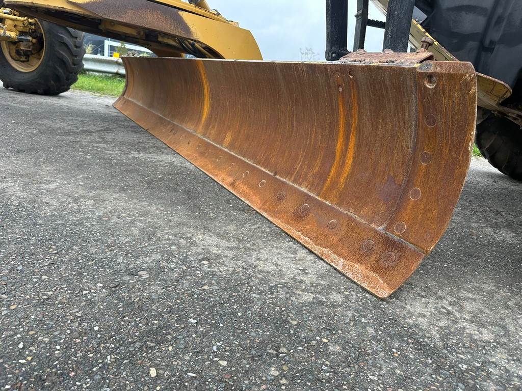CAT 140M Ripper + Pushblock
