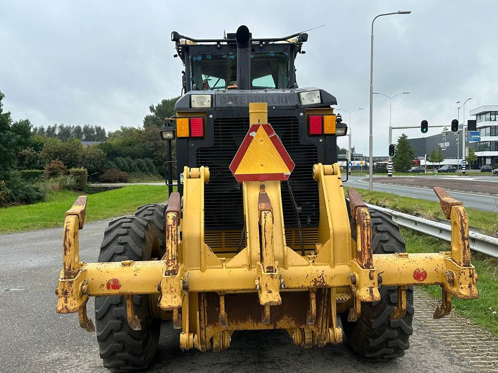 CAT 140M Ripper + Pushblock