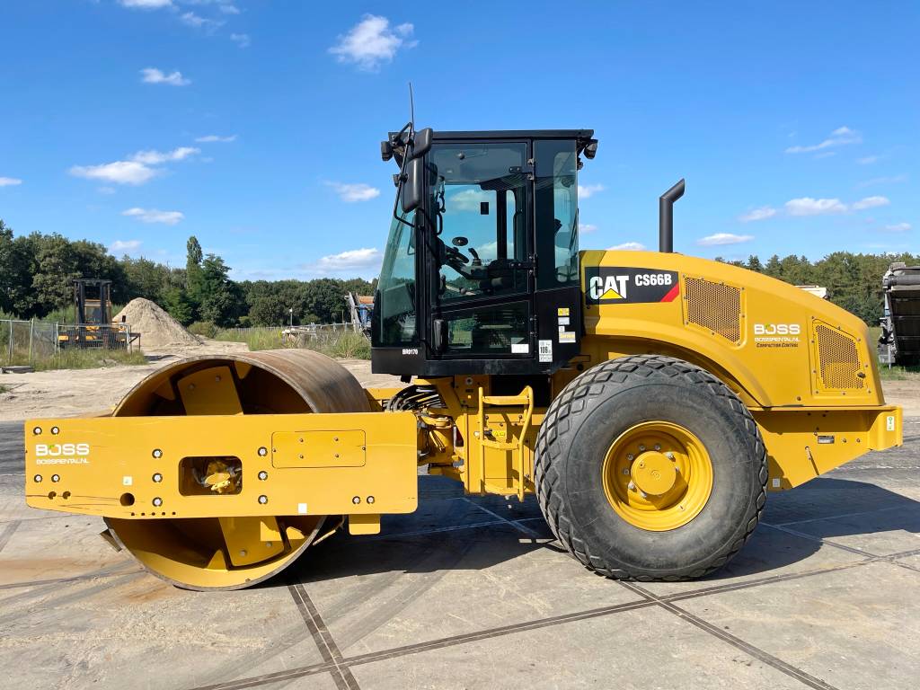 CAT CS66B - CE Certified / Low Hours