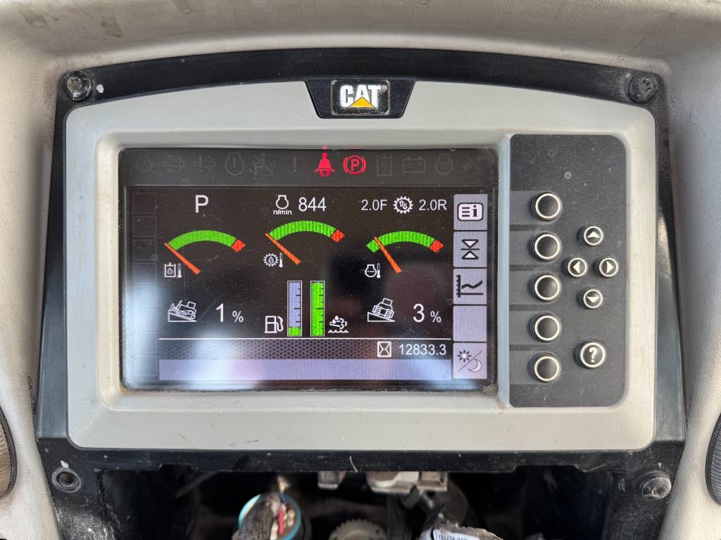 CAT D6N LGP - Backup Camera / GPS Prepaired
