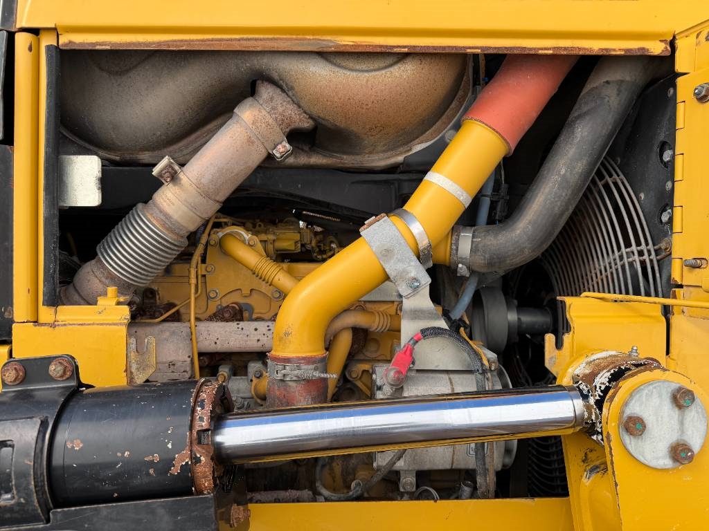 CAT D6N LGP - Backup Camera / GPS Prepaired