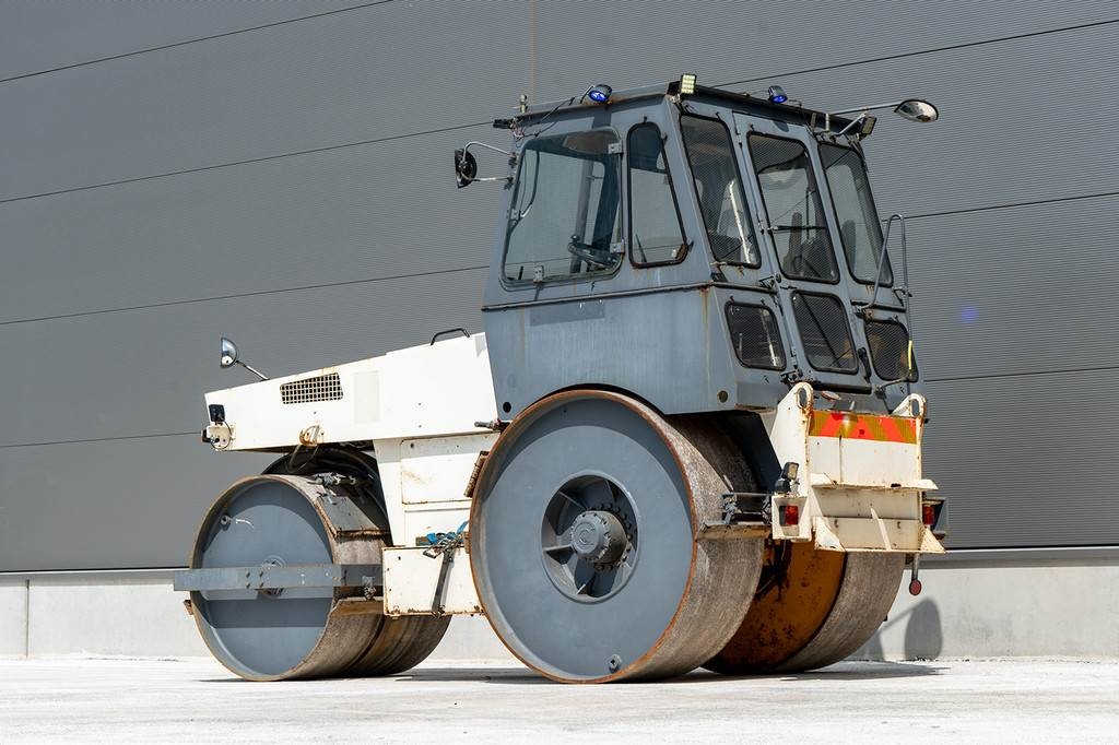 Hamm HW 90