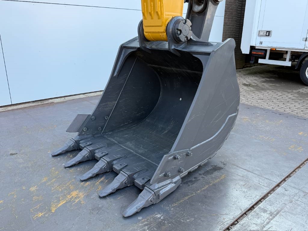 XCMG XE215i-KLC - Cummins Engine / New / Unused / 2025