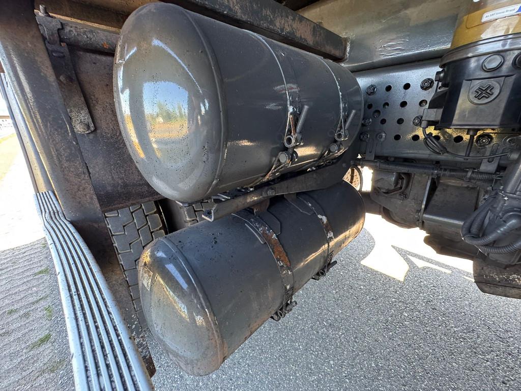 Mercedes-Benz Arocs 4848 8x8 tipper