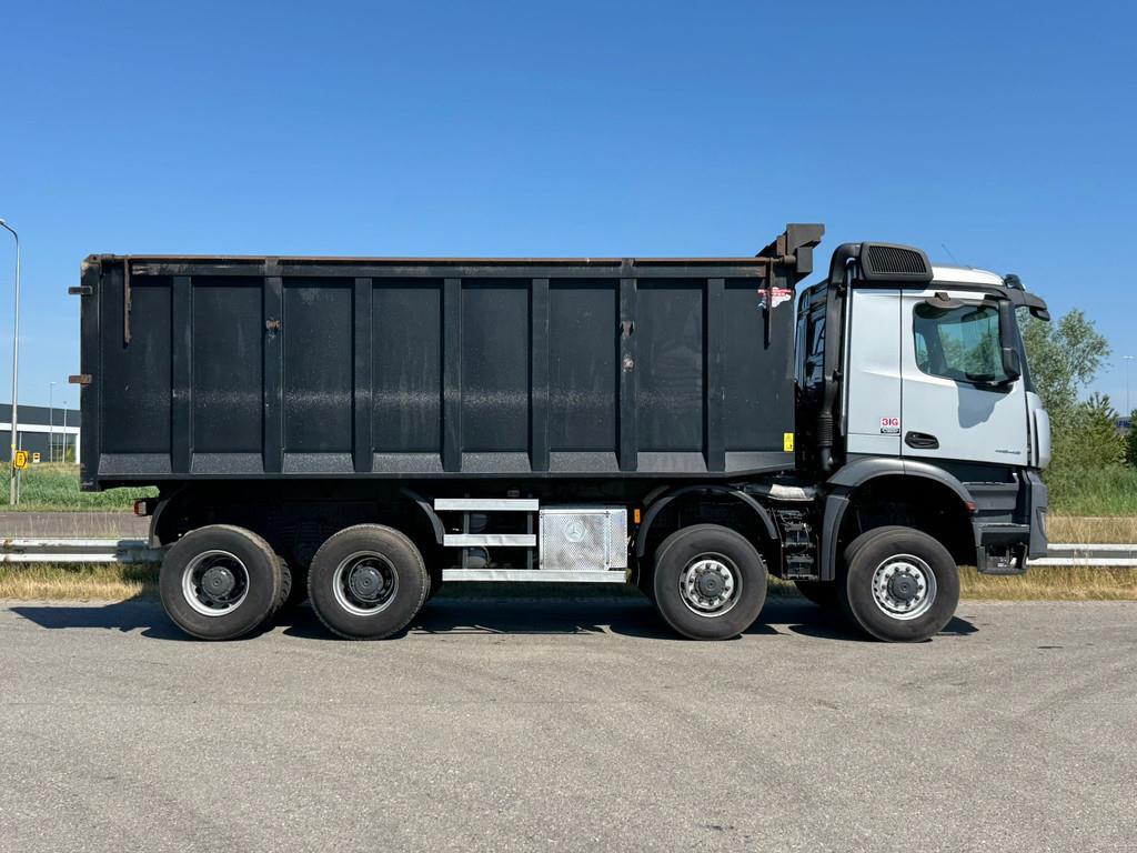 Mercedes-Benz Arocs 4848 8x8 tipper