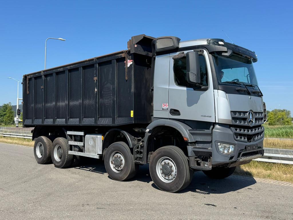 Mercedes-Benz Arocs 4848 8x8 tipper