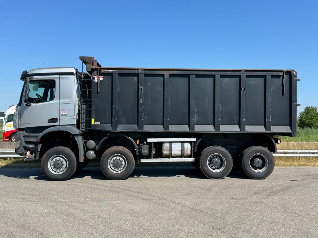 Mercedes-Benz Arocs 4848 8x8 tipper