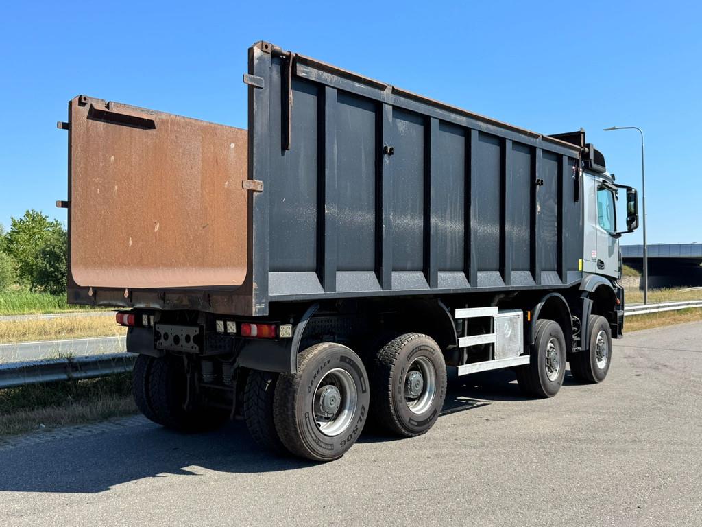 Mercedes-Benz Arocs 4848 8x8 tipper