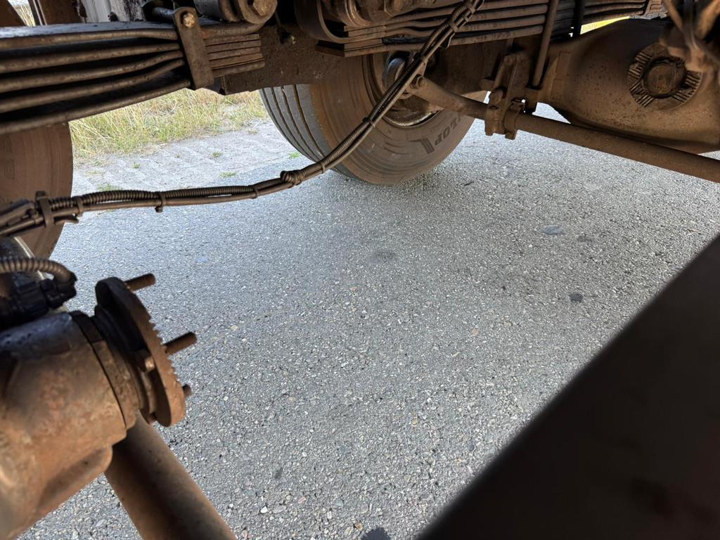 Mercedes-Benz Arocs 4848 8x8 tipper