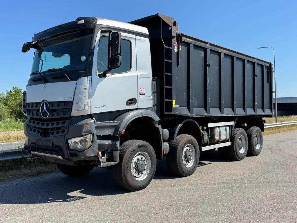 Mercedes-Benz Arocs 4848 8x8 tipper