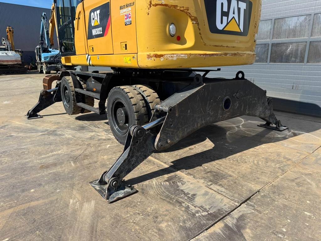CAT MH3022