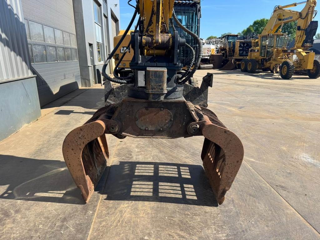 CAT MH3022