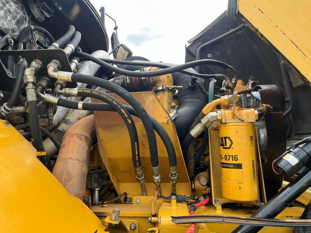 CAT 730