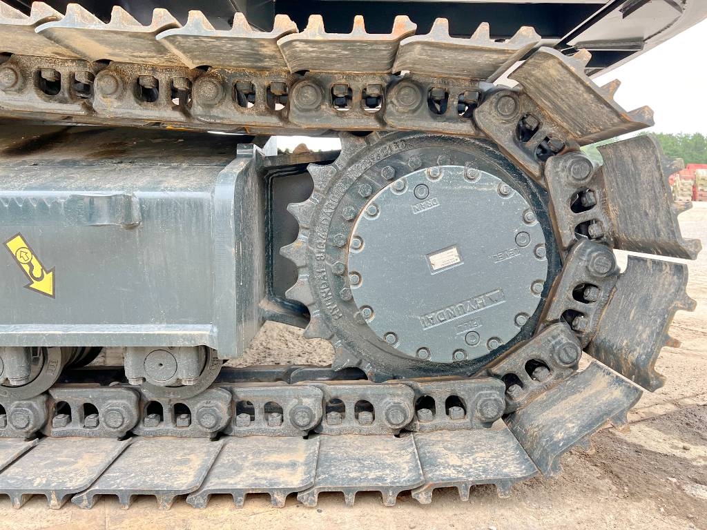 Hyundai R140L - New / Unused / 2025 Model
