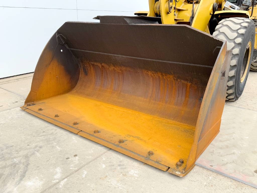 CAT 938K - German German / Backup Camera
