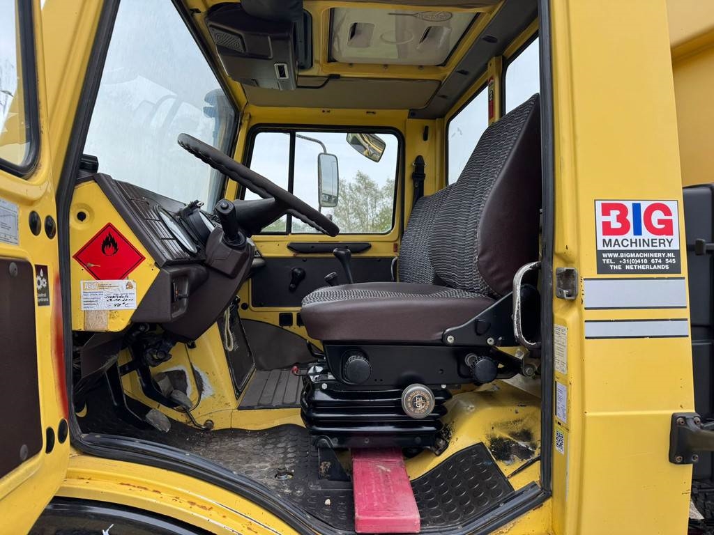 Mercedes-Benz Unimog 427/11 4x4
