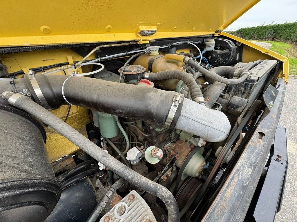Mercedes-Benz Unimog 427/11 4x4