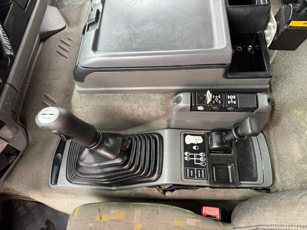 Renault Kerax 320.26 dCI 6x4 Kipper