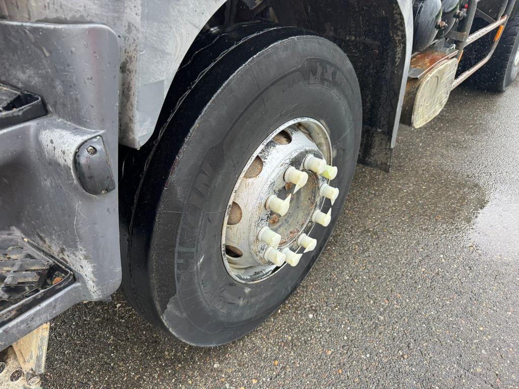 Renault Kerax 320.26 dCI 6x4 Kipper