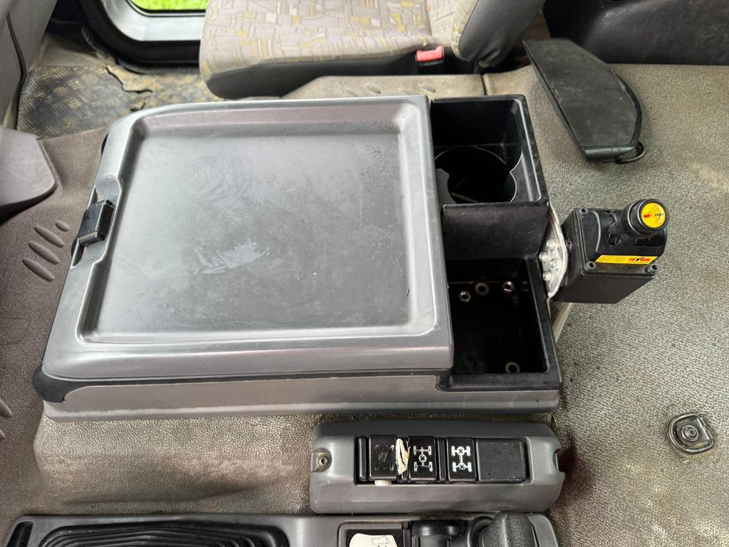 Renault Kerax 320.26 dCI 6x4 Kipper