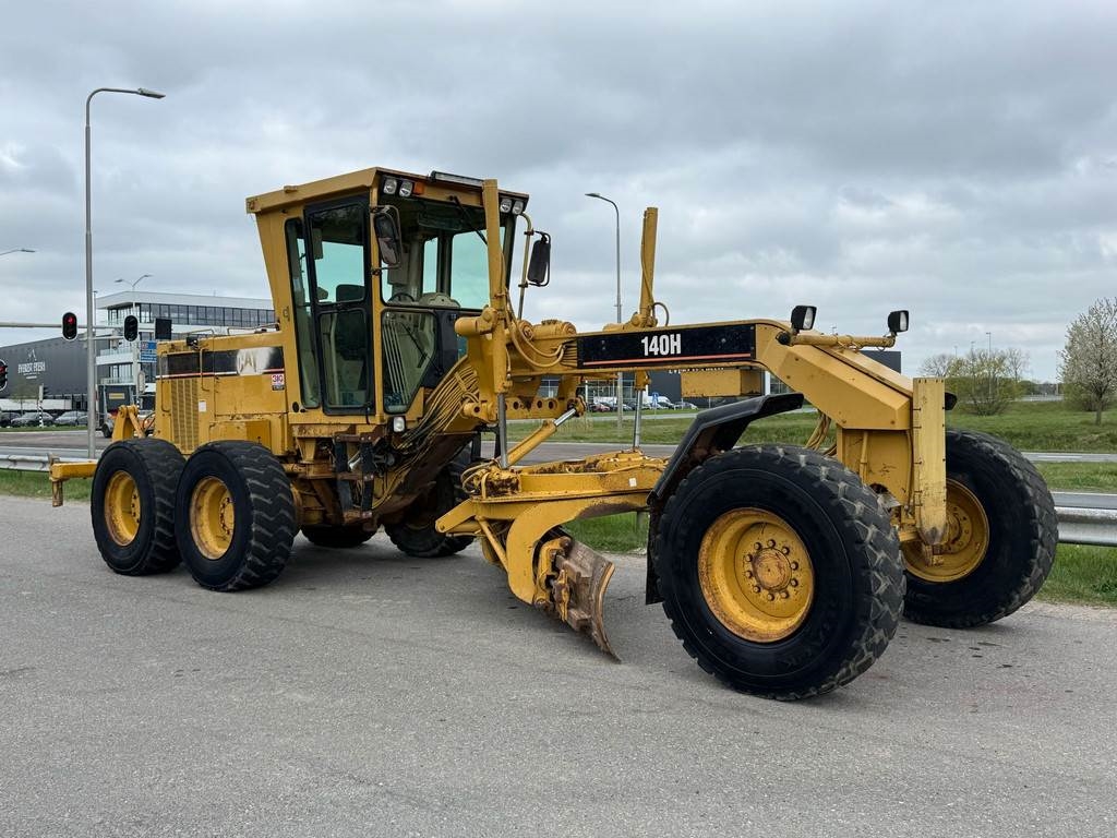 CAT 140H 3306 engine