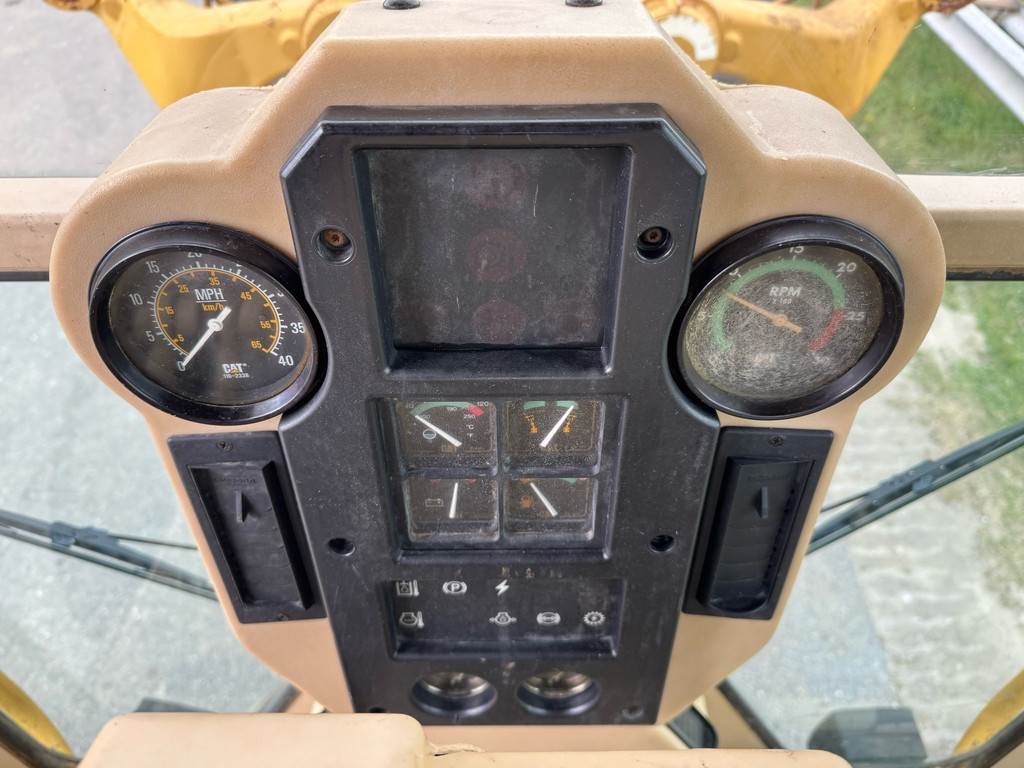 CAT 140H 3306 engine