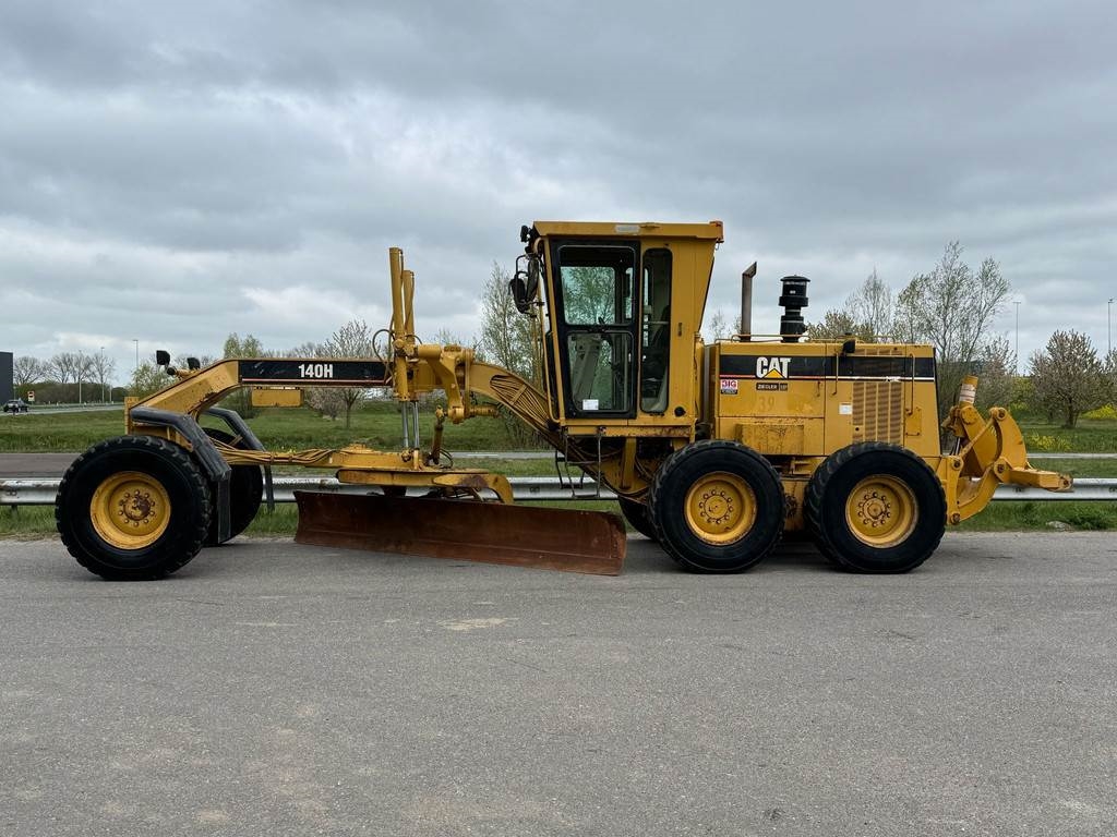 CAT 140H 3306 engine