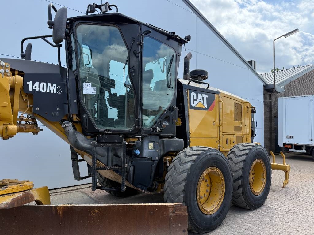 CAT 140M3 - Pushblock / Ripper / Joystick Controls