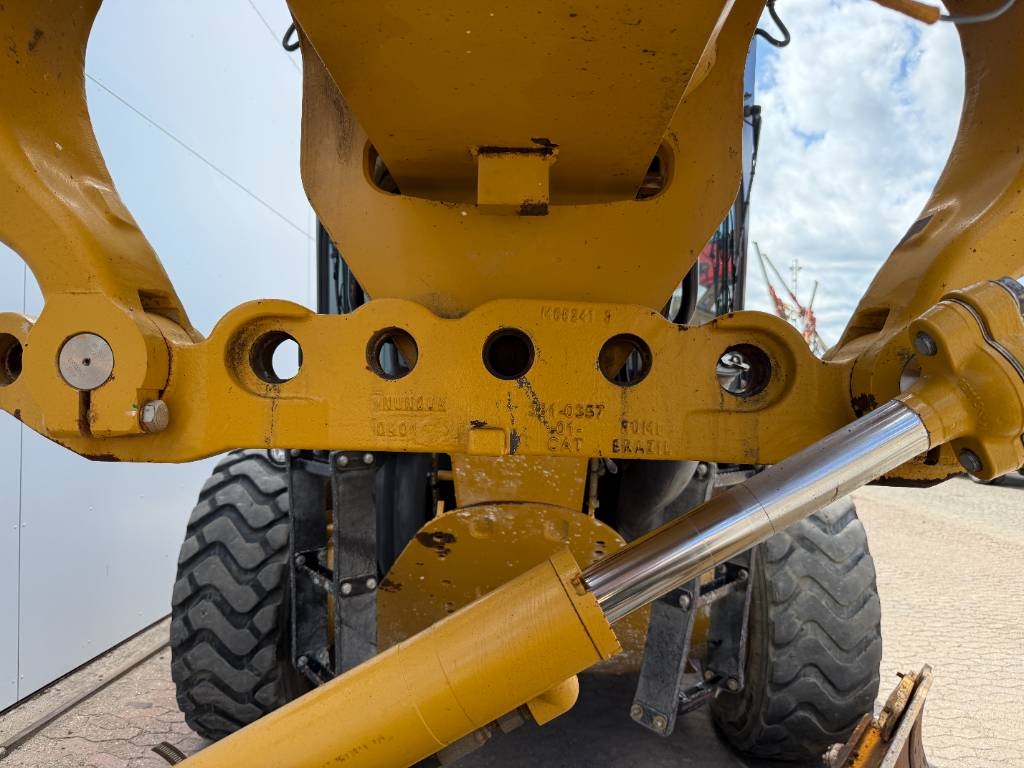 CAT 140M3 - Pushblock / Ripper / Joystick Controls