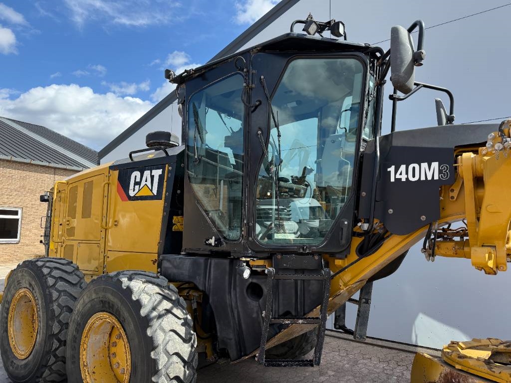 CAT 140M3 - Pushblock / Ripper / Joystick Controls