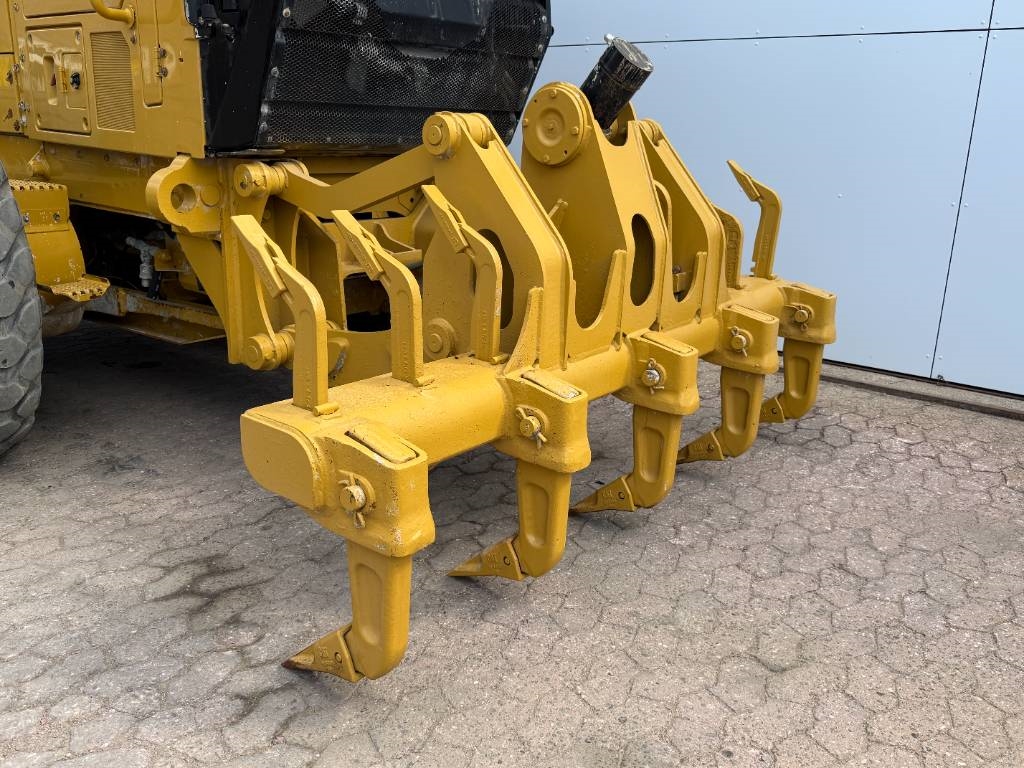 CAT 140M3 - Pushblock / Ripper / Joystick Controls