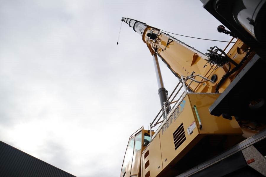 Grove GMK5250XL-1 Available Immediately, Dutch Registrat