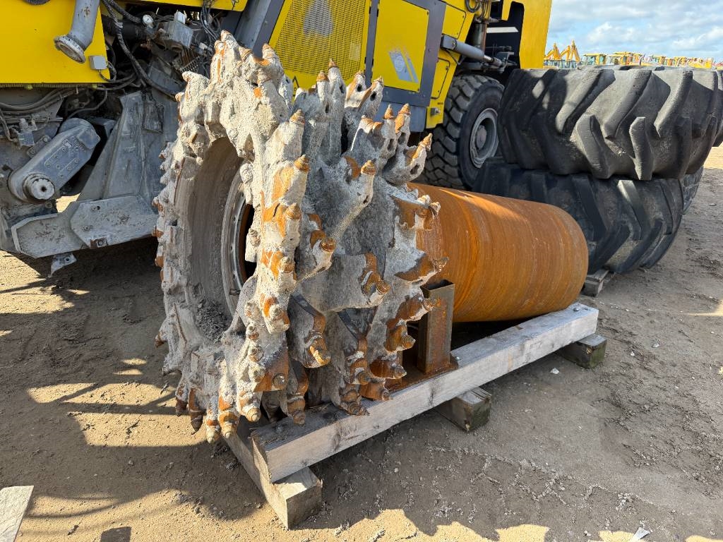 Wirtgen WR2500SK - Dutch Machine / Extra Miller and Tires