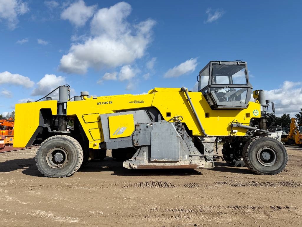 Wirtgen WR2500SK - Dutch Machine / Extra Miller and Tires
