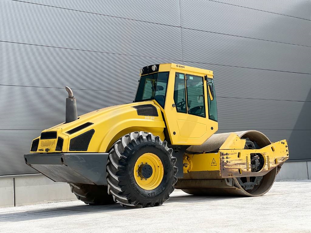 Bomag BW 213 DH-4