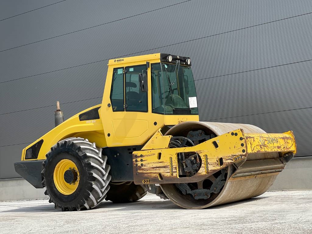 Bomag BW 213 DH-4