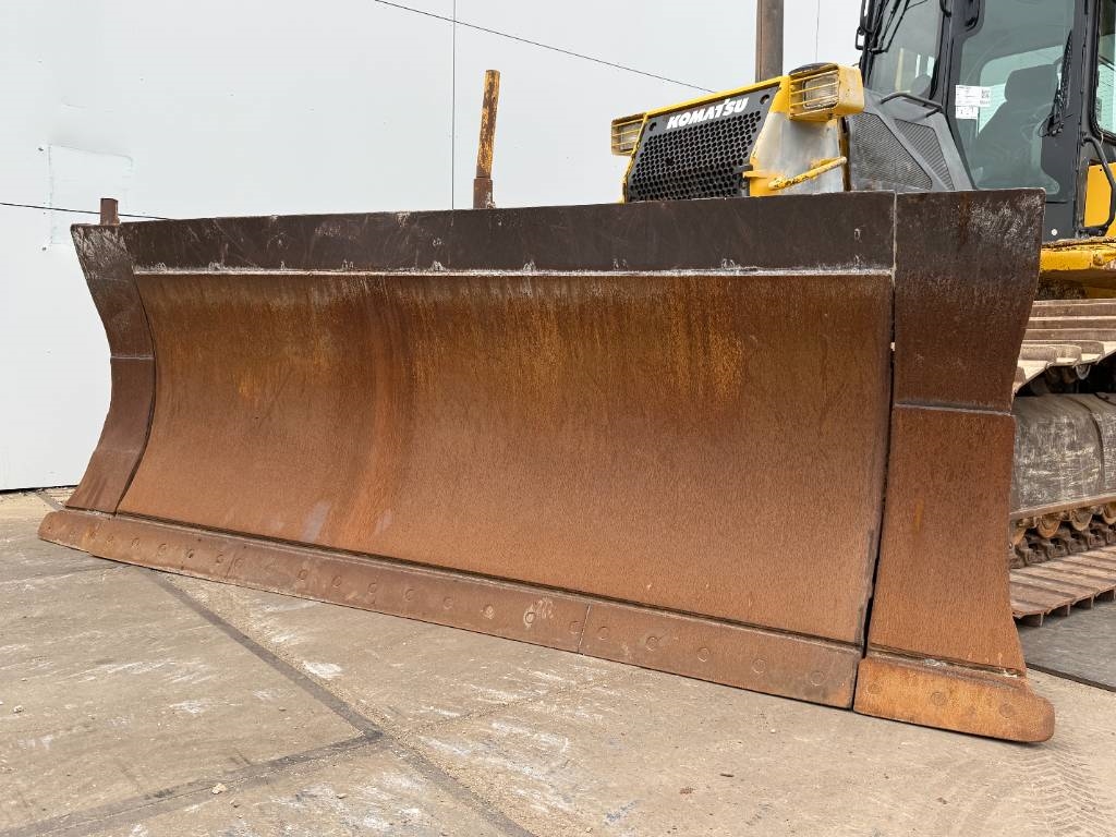 Komatsu D61PX15 - 6 Way + Folding Blade / CE + EPA / AC