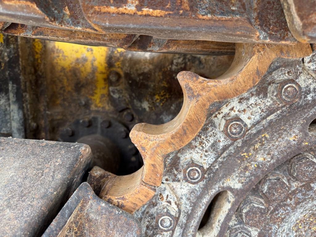 Komatsu D61PX15 - 6 Way + Folding Blade / CE + EPA / AC