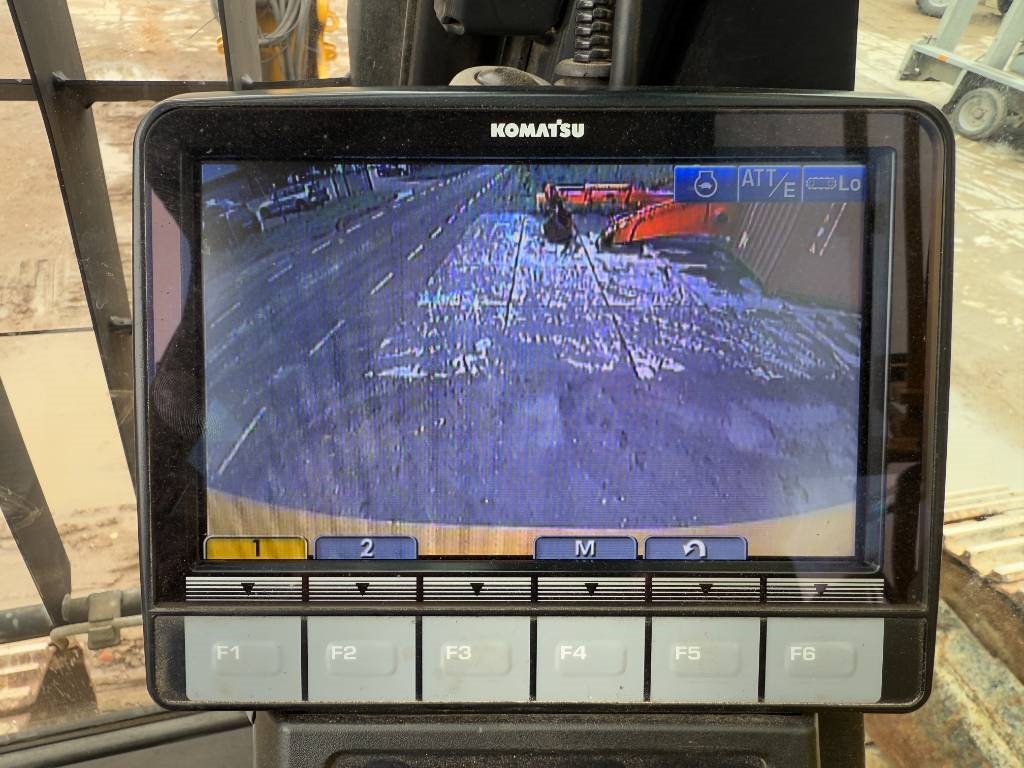Komatsu PC490LC-10 UHD - 29m Demolition / Oilquick