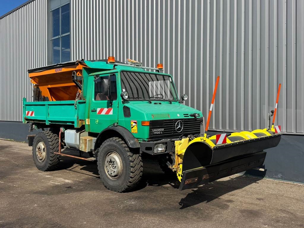 Mercedes-Benz Unimog U1700