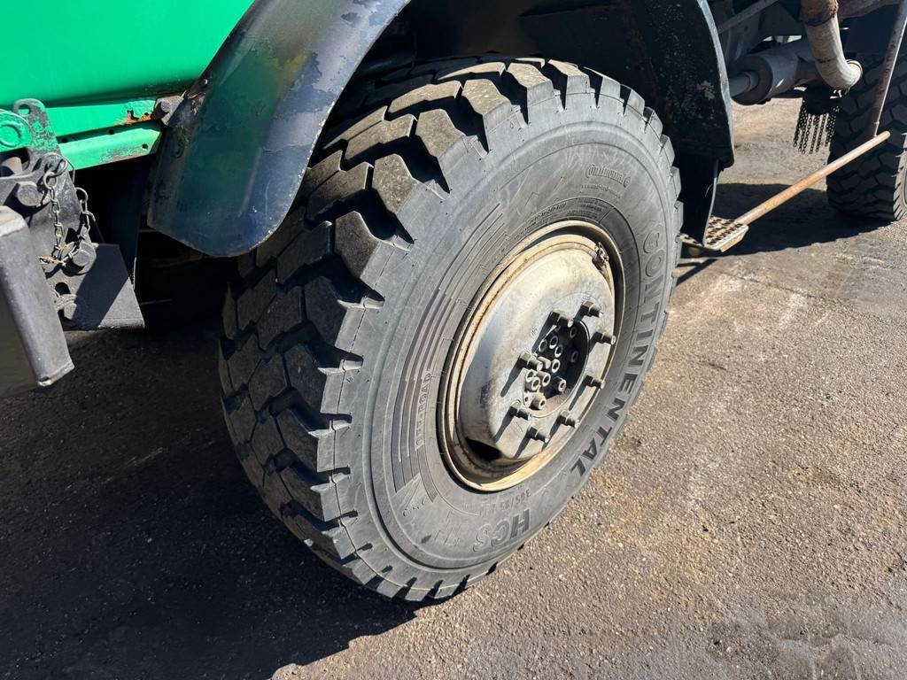 Mercedes-Benz Unimog U1700
