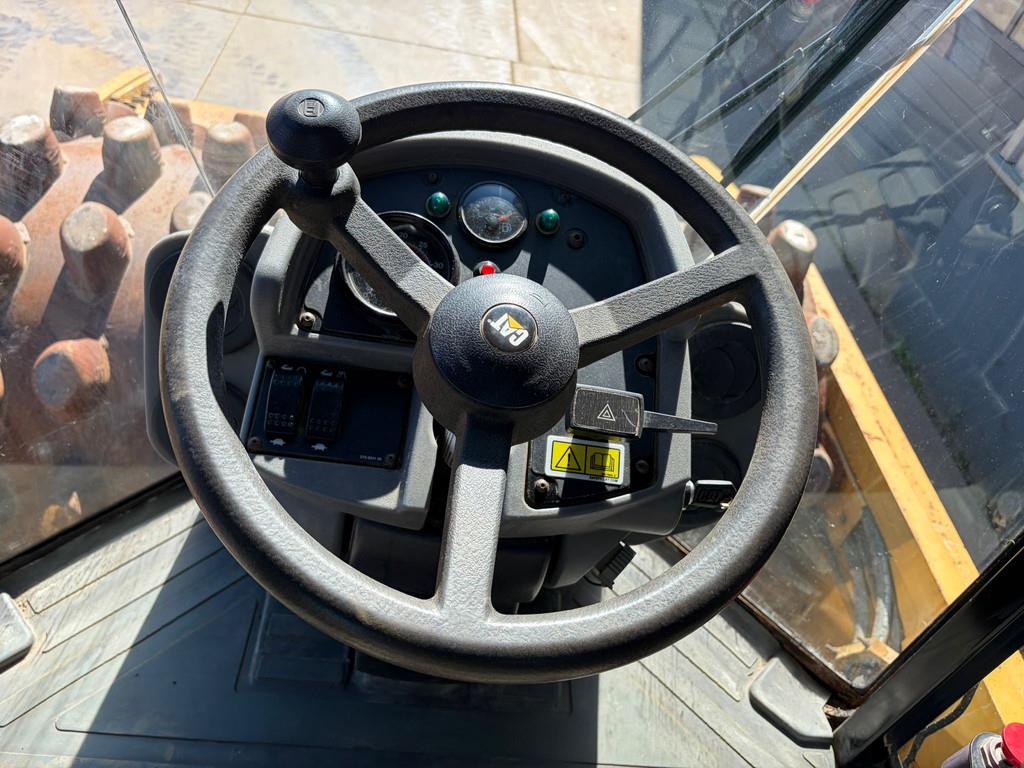 2011 Caterpillar CP76-47765897