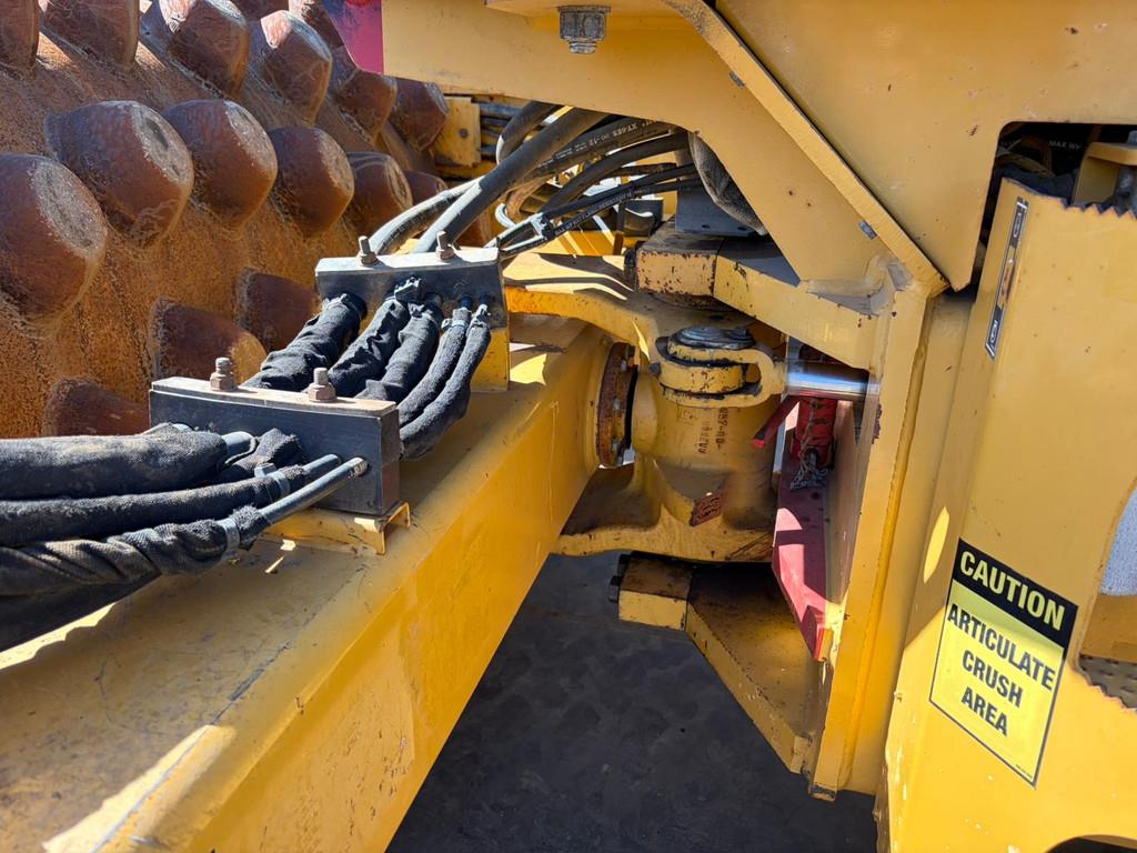2011 Caterpillar CP76-47765884