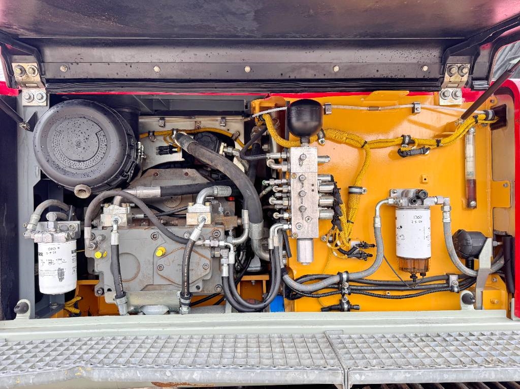 Liebherr R926WLC - Dutch Machine / Camera / Quick Coupler