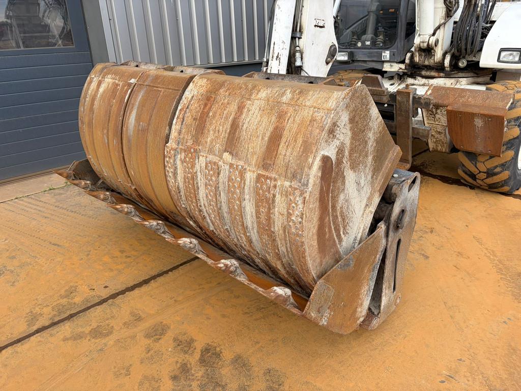 Mecalac 12MTX incl. 5 x bucket