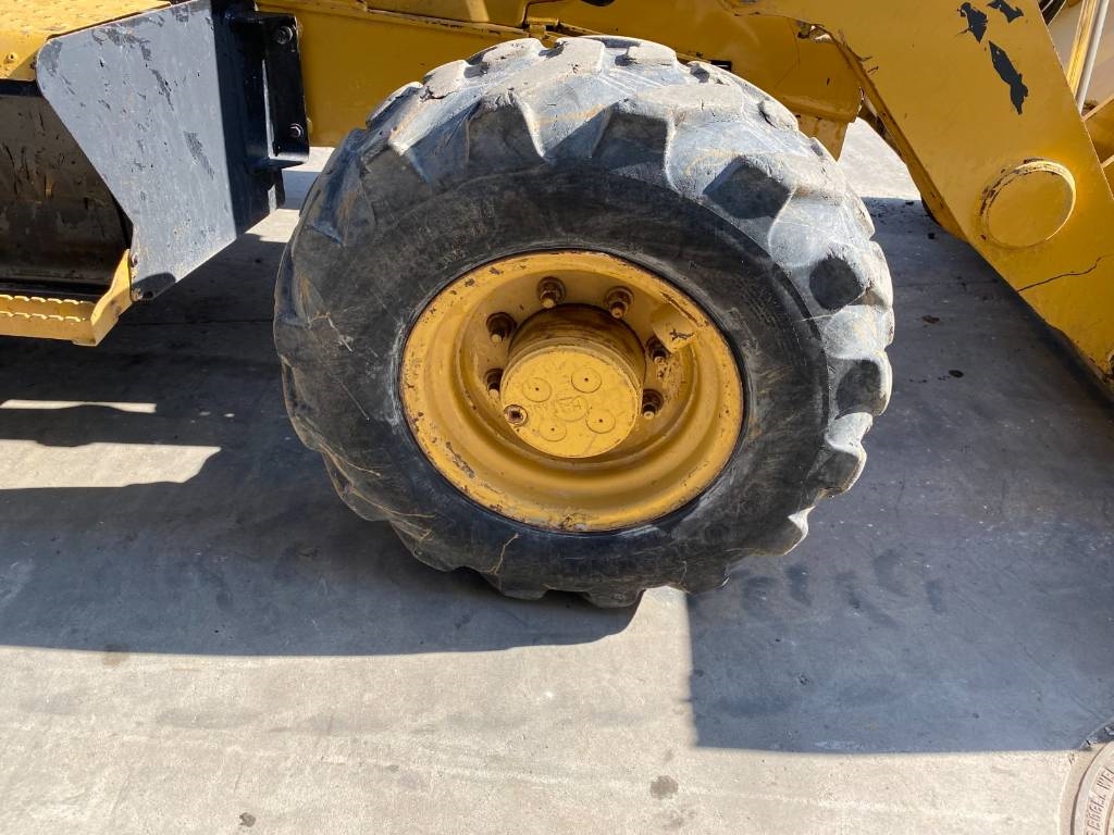 CAT 422 F TURBO
