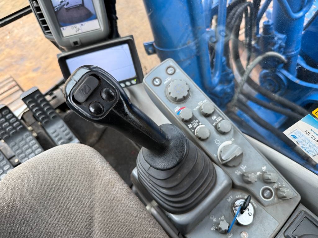Hitachi ZX250LC-6 - Hammer Lines / Isuzu Engine