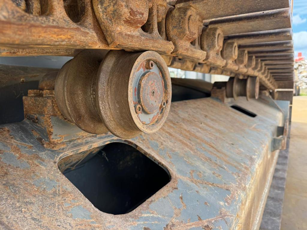 Liebherr R946 LC Hydraulic excavator