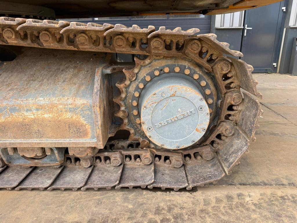 Liebherr R946 LC Hydraulic excavator